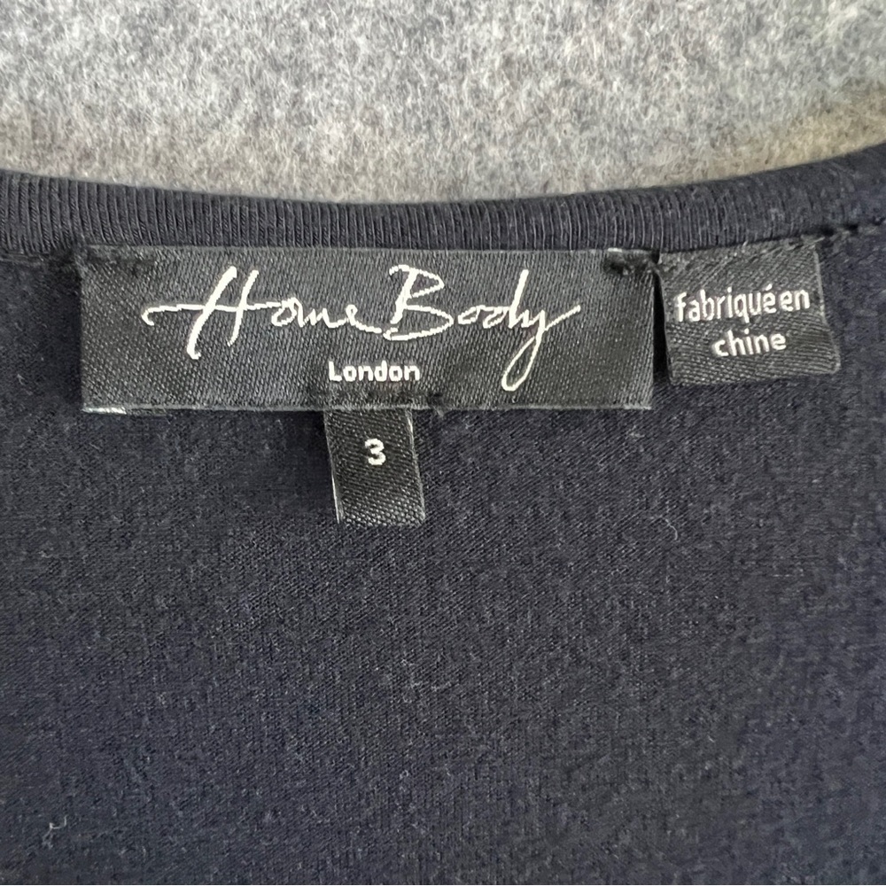 HOMEBODY Long Sleeve Loungewear Top Peekaboo Wrist Ruffle Jewel Buttons Size L - Picture 6 of 11
